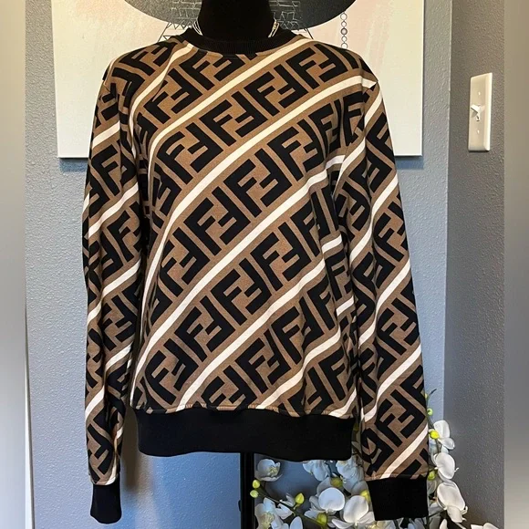 Fendi sweatshirt - Picture 1 of 6